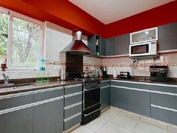 Impecable casa amoblada en venta y vehículo en Bahía Blanca