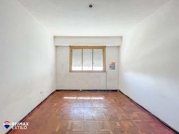 Depto.en vta. Plaza Moreno. Facu. 2 dorm. La Plata
