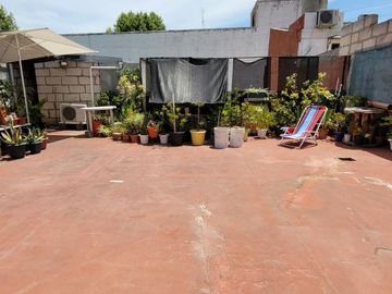PH en venta de 2 dormitorios en Parque Patricios