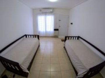 Departamento en alquiler temporario de 1 dormitorio c/ cochera en Universitario