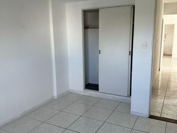 Departamento en venta de 3 dormitorios en Parque Patricios