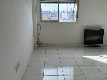 Departamento en venta de 3 dormitorios en Parque Patricios
