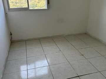 Departamento en venta de 3 dormitorios en Parque Patricios