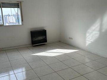 Departamento en venta de 3 dormitorios en Parque Patricios