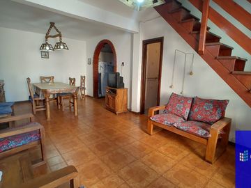 Dúplex en venta de 2 dormitorios c/ cochera en Costa Azul
