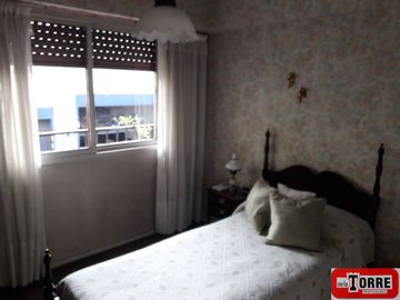 Departamento en venta de 4 dormitorios en Flores