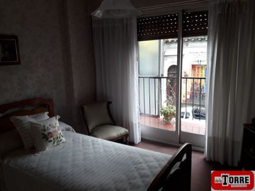 Departamento en venta de 4 dormitorios en Flores