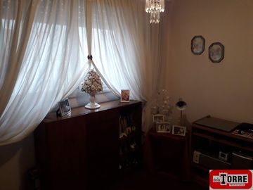 Departamento en venta de 4 dormitorios en Flores