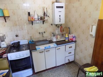 VENTA-CASA 8.66X17 MTS LIV 4 DORM GJE PATIO TZA-PQUE CHACABUCO