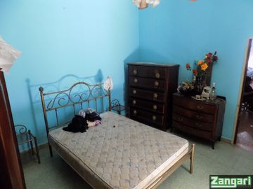VENTA-CASA 8.66X17 MTS LIV 4 DORM GJE PATIO TZA-PQUE CHACABUCO