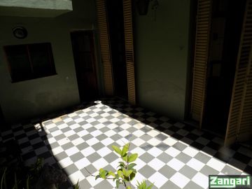 VENTA-CASA 8.66X17 MTS LIV 4 DORM GJE PATIO TZA-PQUE CHACABUCO