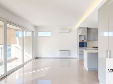 Departamento en venta de 3 dormitorios c/ cochera en La Plata
