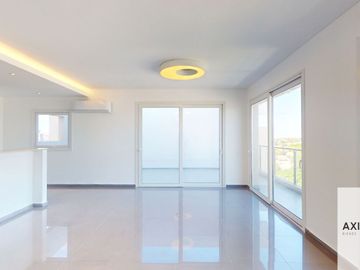 Departamento en venta de 3 dormitorios c/ cochera en La Plata