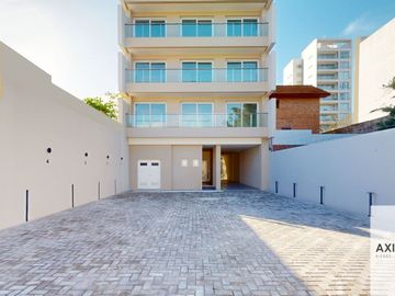 Departamento en venta de 3 dormitorios c/ cochera en La Plata