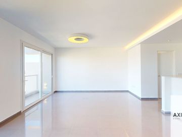 Departamento en venta de 3 dormitorios c/ cochera en La Plata
