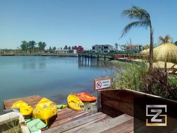 Casa en venta de 4 dormitorios a estrenar en Lagos de Canning 1