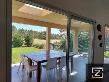 Casa en venta de 4 dormitorios  en Costa Esmeralda Golf 2