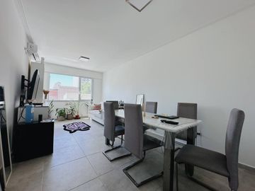 Departamento en venta de 2 dormitorios c/ cochera en Centro