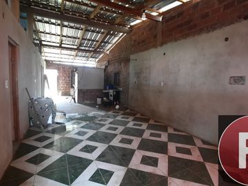 Casa en venta de 3 dormitorios c/ cochera en Otros Barrios