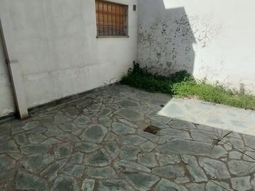 Casa en venta de 2 dormitorios c/ cochera en Naposta