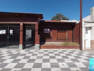Casa en venta de 2 dormitorios c/ cochera en Naposta