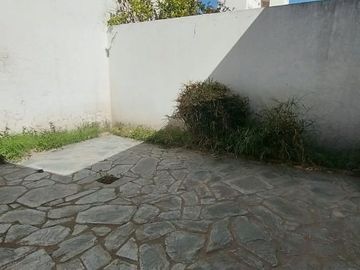 Casa en venta de 2 dormitorios c/ cochera en Naposta