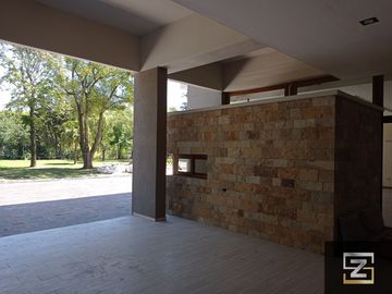 Departamento en venta de 2 ambientes en Canning Park