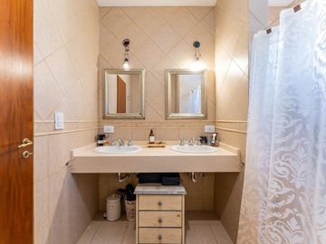 CASA EN VENTA 4 AMBIENTES EN FRANCISCO ALVAREZ