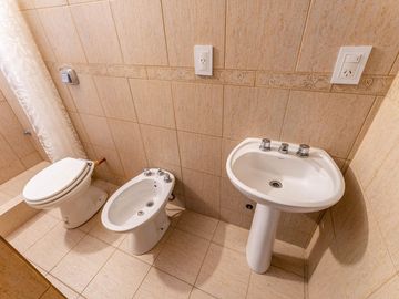 CASA EN VENTA 4 AMBIENTES EN FRANCISCO ALVAREZ