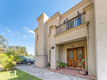 CASA EN VENTA 4 AMBIENTES EN FRANCISCO ALVAREZ