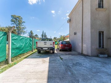 CASA EN VENTA 4 AMBIENTES EN FRANCISCO ALVAREZ