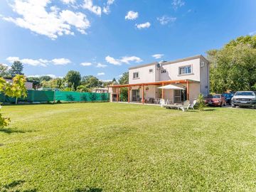 CASA EN VENTA 4 AMBIENTES EN FRANCISCO ALVAREZ
