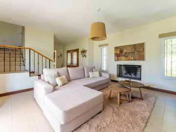 CASA EN VENTA 4 AMBIENTES EN FRANCISCO ALVAREZ