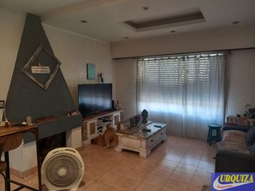 Casa en venta de 3 dormitorios en Ramos Mejía