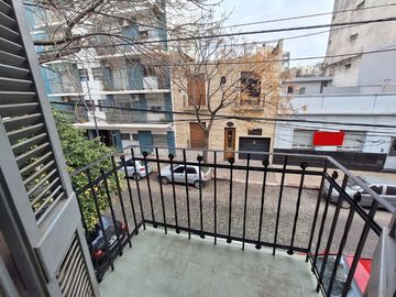 PH 6 ambientes con Terraza en Almagro APTO PROFESI