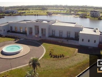 Casa en venta de 5 dormitorios en Nuevo Quilmes