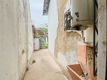 CASA 3 AMBIENTES A TERMINAR MAS DEPARTAMENTO MORON