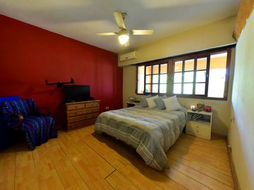 PH VENTA 6 AMBIENTES MONTECASTRO