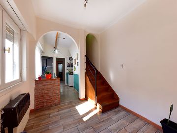 PH VENTA 6 AMBIENTES MONTECASTRO