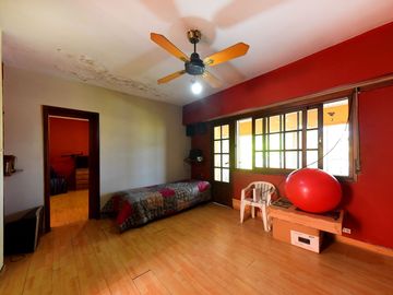 PH VENTA 6 AMBIENTES MONTECASTRO