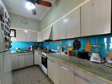 PH VENTA 6 AMBIENTES MONTECASTRO