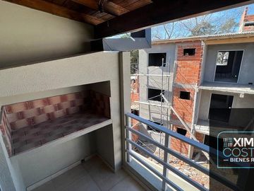 Departamento en venta de 2 dormitorios c/ cochera en Costa Azul