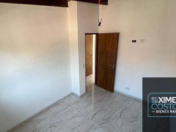 Departamento en venta de 2 dormitorios c/ cochera en Costa Azul