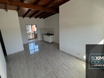 Departamento en venta de 2 dormitorios c/ cochera en Costa Azul