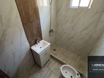 Departamento en venta de 2 dormitorios c/ cochera en Costa Azul