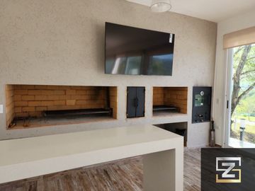 Casa en venta de 5 dormitorios en Country Altos Carlos Paz