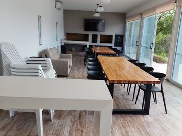 Casa en venta de 5 dormitorios en Country Altos Carlos Paz