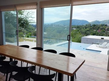 Casa en venta de 5 dormitorios en Country Altos Carlos Paz