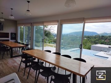 Casa en venta de 5 dormitorios en Country Altos Carlos Paz