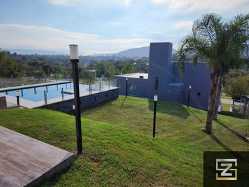 Casa en venta de 5 dormitorios en Country Altos Carlos Paz